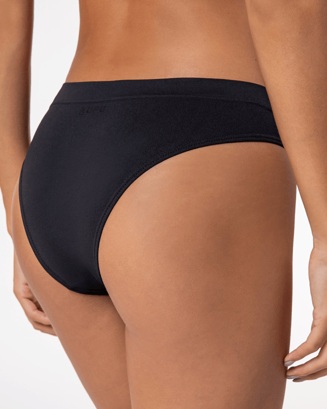 Cygnuss x Lupo - Calcinha Clássica Básica sem costura in Bege - Everyday Comfort | Lumisensy