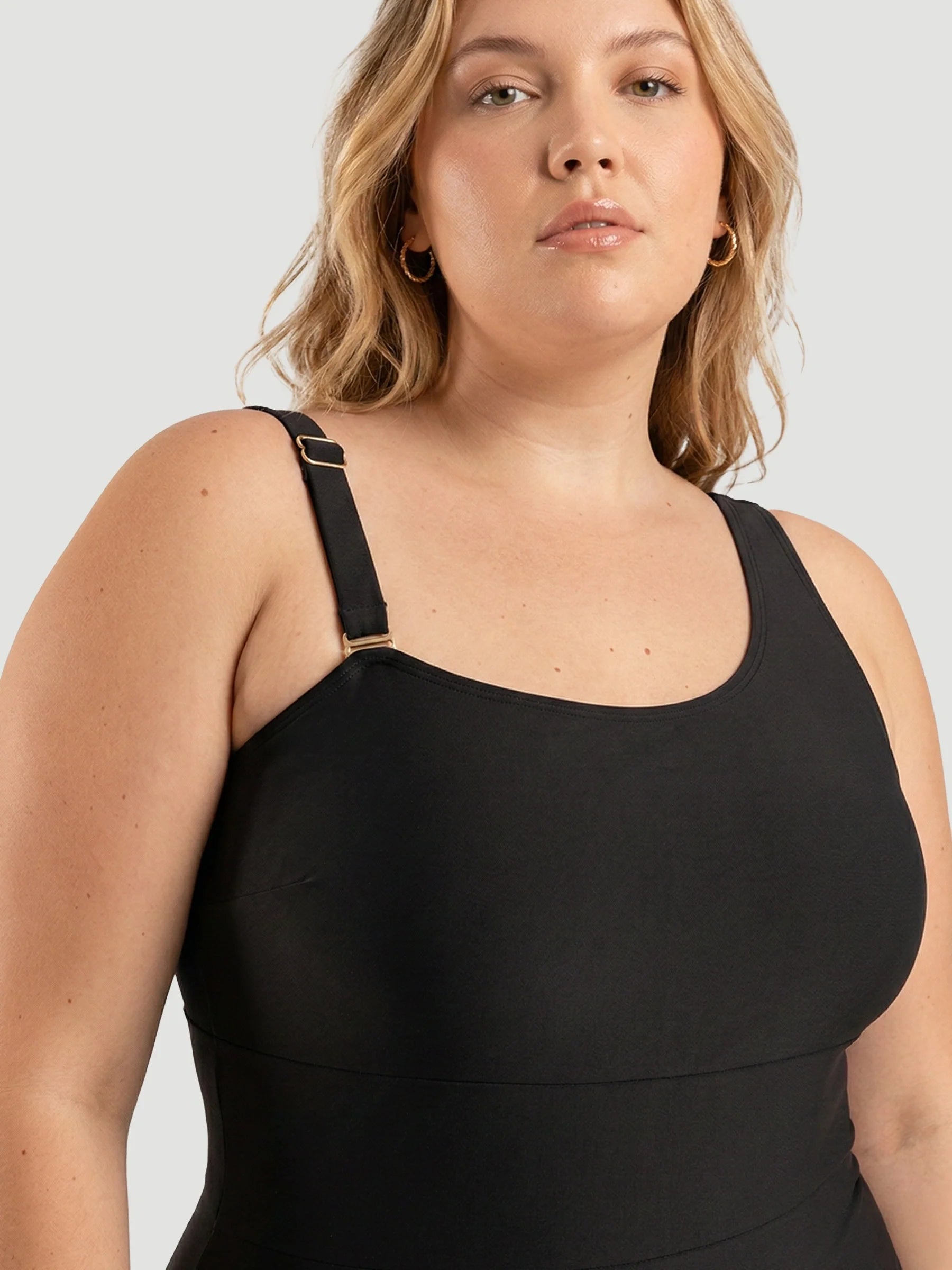 One Shoulder Shaping Swimsuit in Black - Everyday Comfort | Lumisensy