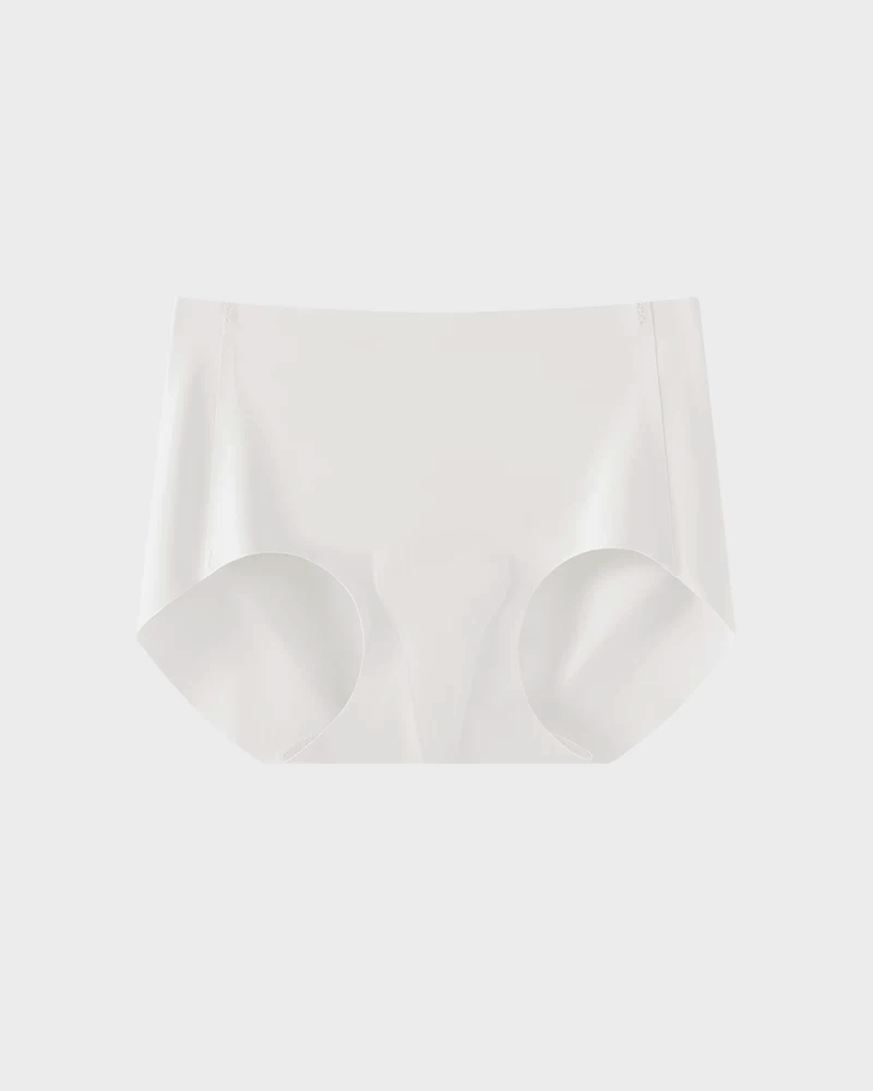 Confident Peach-Lift Fitness Panties in White - Seamless Invisible | Lumisensy